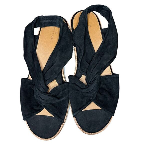 Caslon Joelle Flatform Sandal in Black Suede - Picture 4 of 9